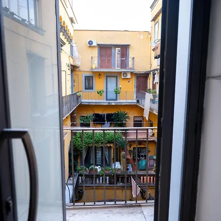 Stay Soft Apartment Napoli -Casa Vacanze nel Cuore del Centro Storico-2